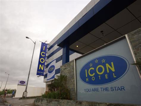 Icon Hotel Macapagal, Manila .
